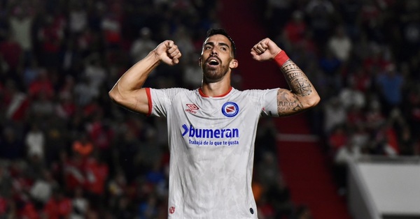 Diario HOY | Gabriel Ávalos se destapa con un triplete en Argentina