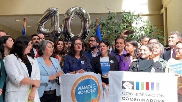 Congreso de Chile reduce la jornada laboral a 40 horas semanales, una promesa de campaña de Boric - .::Agencia IP::.