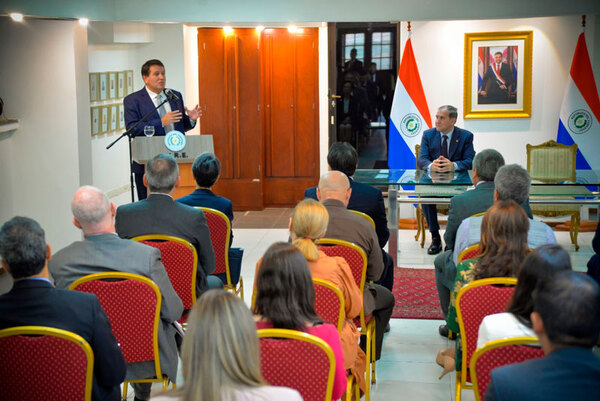 Presentan candidatura de José Moreno para su reelección como miembro del Consejo de Unidroit - .::Agencia IP::.
