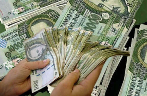 Ahorros en guaraníes influyen en la recuperación de la cartera de depósitos