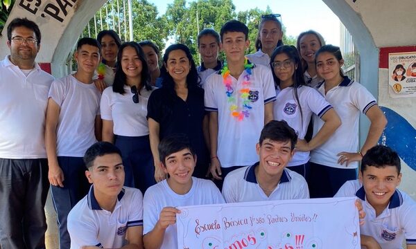 Huerta escolar de alumnos de Piribebuy gana premio internacional de emprendedurismo