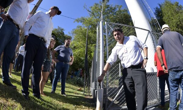 Directores de ITAIPU verifican obras concluidas de sistemas de agua en Hernandarias