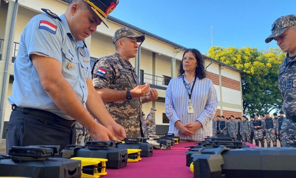 Grupo Lince realiza taller de uso de pistola de electrochoque