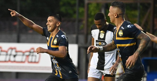 ¡Duelo de necesitados! Tacuary recibe a Sportivo Trinidense en Villa Elisa