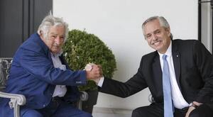 Junto a 'Pepe' Mujica, Fernández pidió trabajar para "terminar con las asimetrías" del Mercosur - .::Agencia IP::.