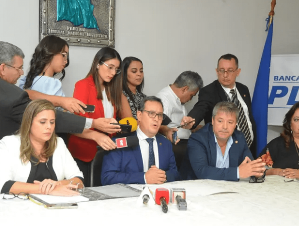 Presentan causales para juicio político contra Jorge Bogarín · Radio Monumental 1080 AM