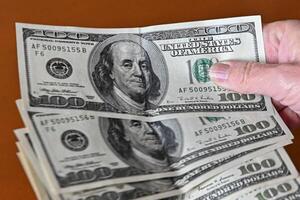 Bolivia, con crisis de reservas y escasez del dólar | 1000 Noticias