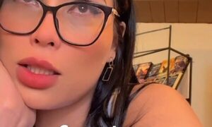 (VIDEO)Jazmín Mernes entre lágrimas confesó que debe de volver a operarse de los pechos