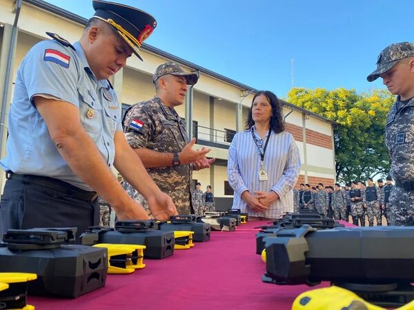Más policías se preparan para usar pistolas eléctricas - Policiales - ABC Color