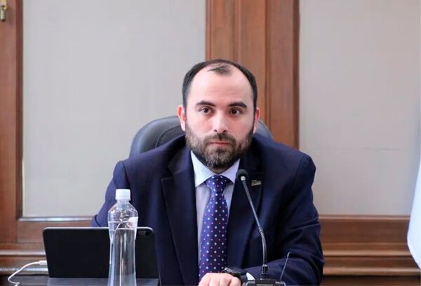 Bancada cartista acompañaría juicio político a Jorge Bogarín solo si convence el libelo, dijo Bachi Núñez - Megacadena — Últimas Noticias de Paraguay