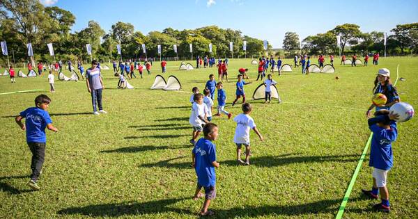 La Nación / Programa Golazo: más de 500 niños de Benjamín Aceval disfrutaron de jornada deportiva