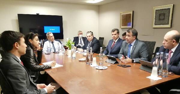 La Nación / Destacan perspectivas económicas positivas en reuniones con Fitch y Mody’s