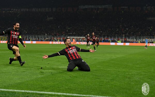 Milán toma ventaja ante Napoli en ida de los cuartos de la Champions | 1000 Noticias