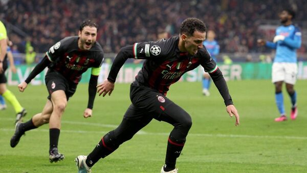 Milan saca ventaja en la ida ante el Napoli