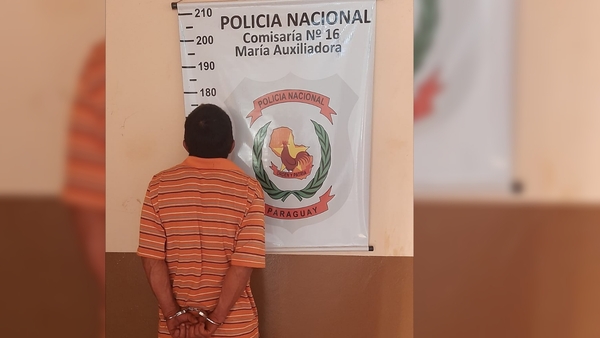 Policia aprehende a hombre que sup. amenazó a su madre con un machete