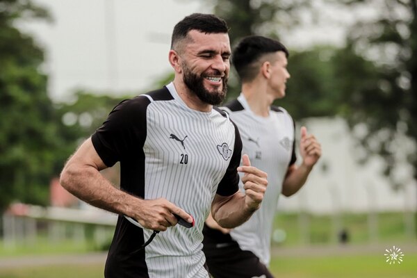 ¡Un demonio está de vuelta! Antonio Bareiro regresó a los entrenamiento en el Gumarelo