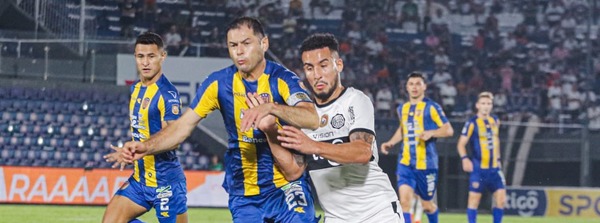 Victoria de Sportivo Luqueño ante Olimpia - trece