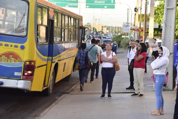 Fiscalía debe anunciar que investigará mafia en el transporte público, dice candidato a diputado - Nacionales - ABC Color