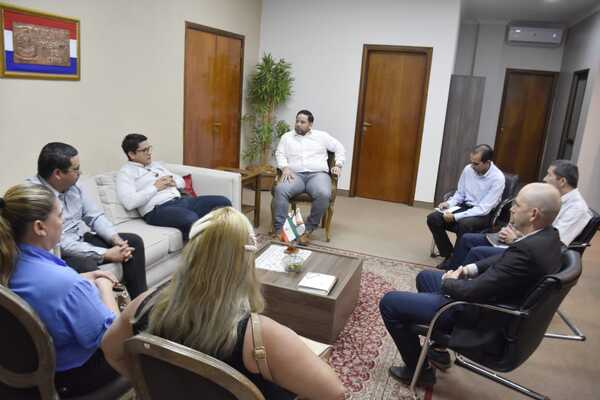 PLANTEAN PROYECTOS PARA EL DISTRITO DE CAMBYRETÁ EN CONJUNTO CON LA GOBERNACIÓN DE ITAPÚA