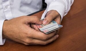 Recuerdan que retener documento de identidad del elector es delito
