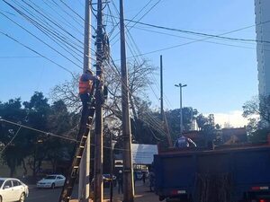 Adiós a la maraña de cables: millonaria inversión permite cambio de líneas aéreas por subterráneas - ABC en el Este - ABC Color