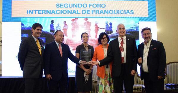 Marcas de renombre internacional se reúnen en Asunción en foro de franquicias