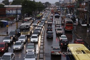 Diario HOY | Mal día para salir en auto: reportan caos vehicular en varias calles y avenidas