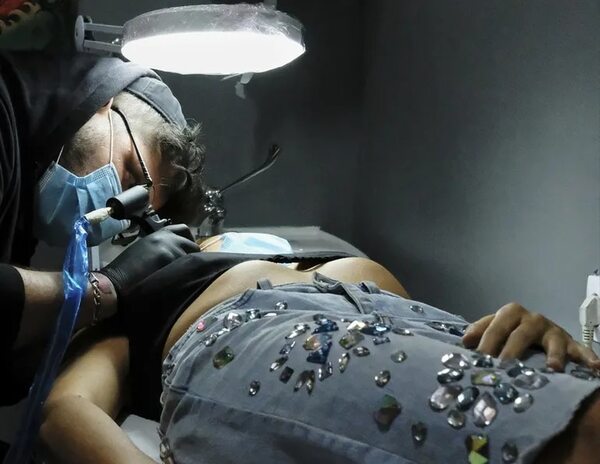 Seguridad del maquillaje permanente o los tatuajes - Estilo de vida - ABC Color