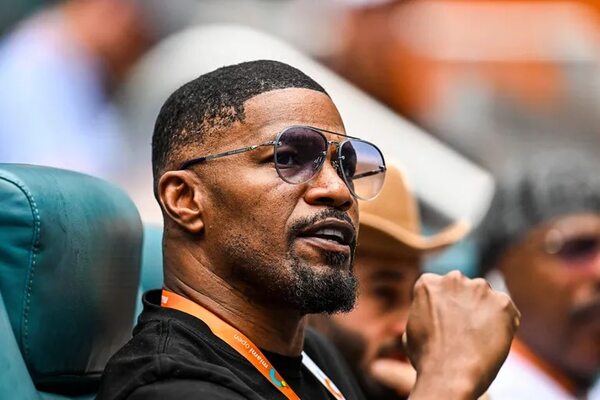 El actor Jamie Foxx se recupera de una “complicación médica” - Gente - ABC Color
