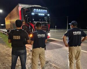 Coronel Oviedo: incautan un camión que vino de Uruguay con carga no declarada - Nacionales - ABC Color