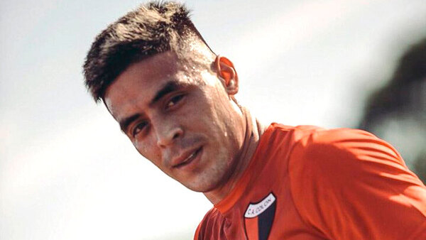 Versus / Estremecedor relato de la novia del jugador argentino Brian Fernández: "Vienen a casa a venderle drogas"