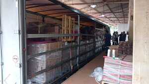 Incautan camión que transportaba cargamento de contrabando - Noticde.com