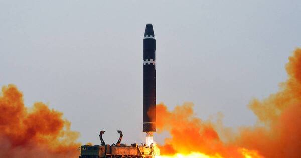 La Nación / Misil balístico de combustible sólido fue lanzado por Corea del Norte
