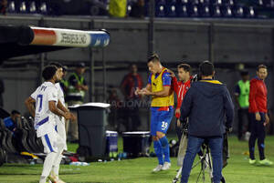 [VIDEO-GALERÍA] La insólita expulsión de Churín tras dejar la cancha