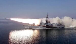 Rusia pone en máxima alerta de combate su flota del Pacífico para ejercicios - Mundo - ABC Color