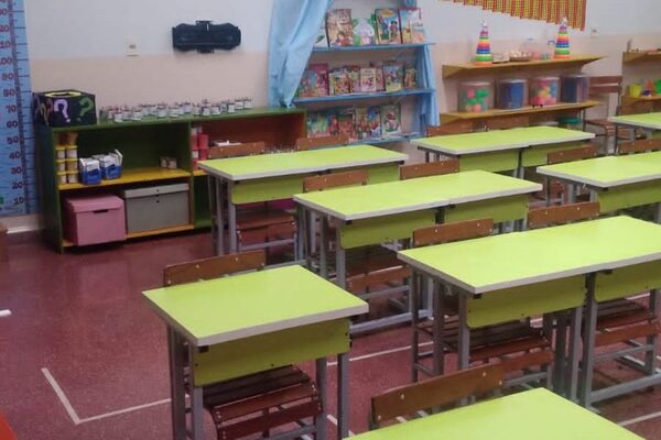 Hurtan electrónicos de escuela del Área 4