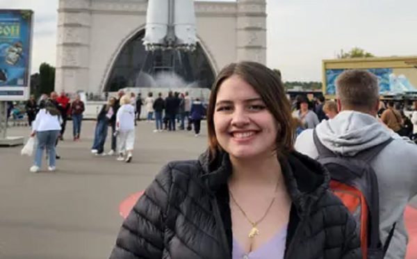 Estudiante paraguaya busca el título de ingeniera espacial en Rusia - Noticiero Paraguay