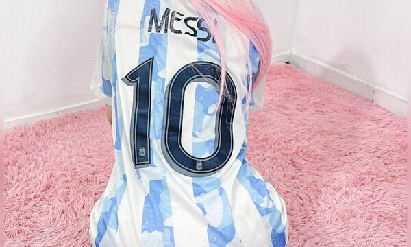 ¡”Onichan” le mostró su bombacha a Messi!