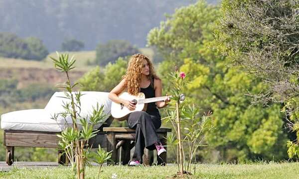 Shakira llevó su árbol a Miami. - C9N