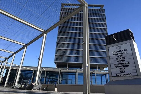 Acordaron aprobación provisoria de obras destinadas a edificios del Gobierno - Nacionales - ABC Color