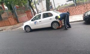 Dire de tránsito puso cepo a vehículo de Telefuturo