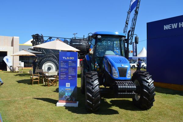 Tape Ruvicha y New Holland destacan tecnología de última generación en automatización para la cosecha.
