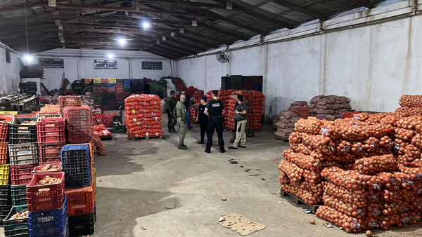 En Foz de Yguazú incautan 25 toneladas de cebollas argentinas de contrabando - La Clave