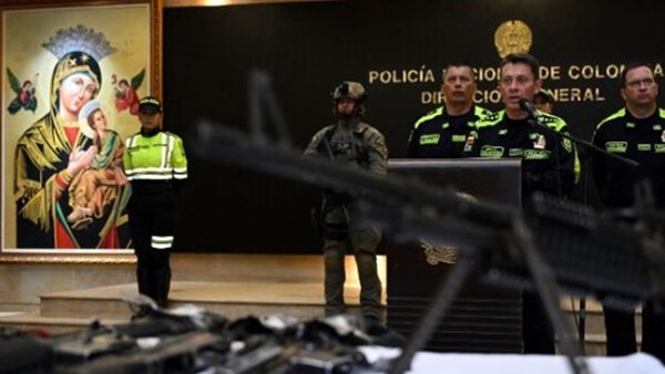 Destituyen al director de Policía de Colombia que hacía exorcismos para combatir el crimen