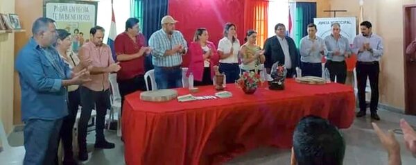 Politizan entrega de créditos a productores de Puerto Casado - Noticias del Chaco - ABC Color