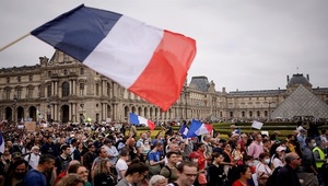 Francia: Luz verde para polémica reforma de pensiones de Macron - ADN Digital