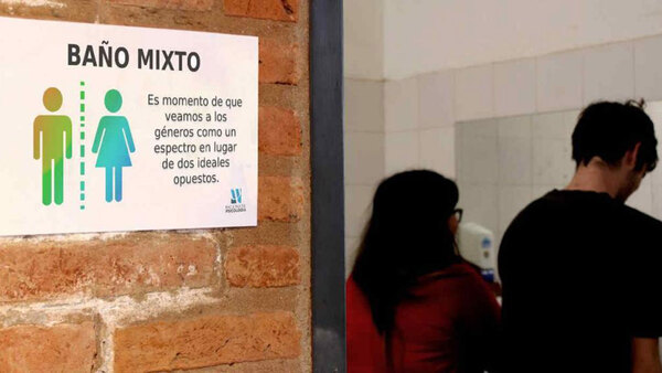 Diario HOY | Baños unisex en edificios públicos y privados: proponen instalación obligatoria