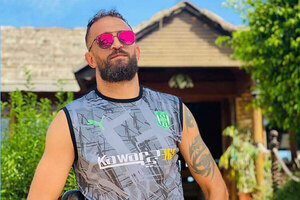 Versus / Murió un futbolista tunecino tras prenderse fuego como protesta
