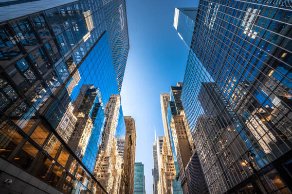 Los tres principales bancos de EEUU (JPMorgan, Citigroup y Wells Fargo) obtienen buenos resultados pese a las turbulencias bancarias - Revista PLUS