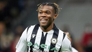 Versus / Jugador del Udinese destruyó un bar con su auto deportivo y deberá pagar una suma considerable